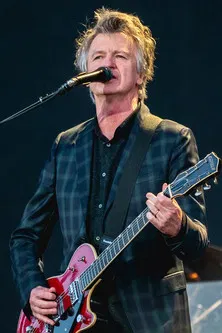 Neil Finn profile