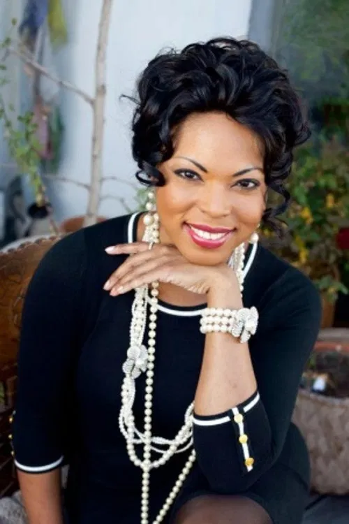 Kristin Lewis profile