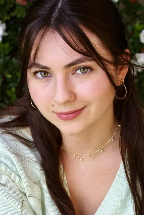 Rhiannon Leigh Wryn profile