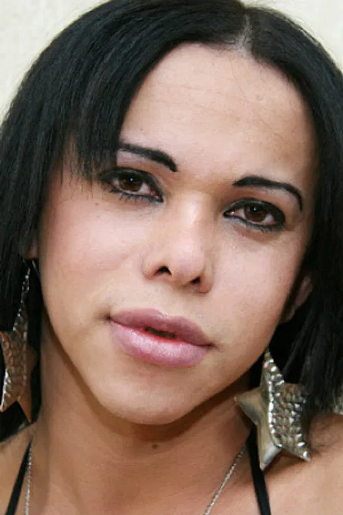 Lara Pavaneli profile