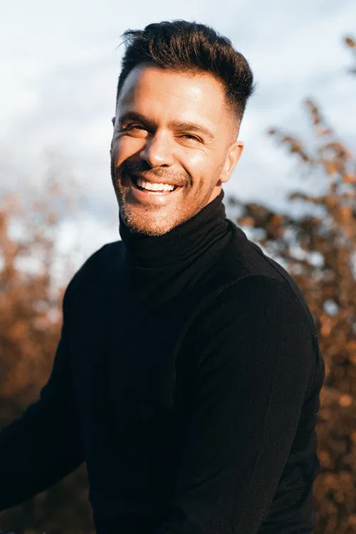 Sirvan Khosravi profile