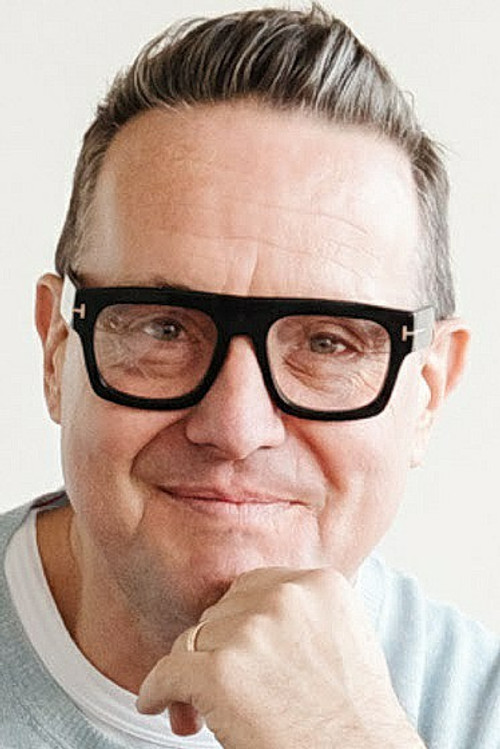 Peter Lorimer profile