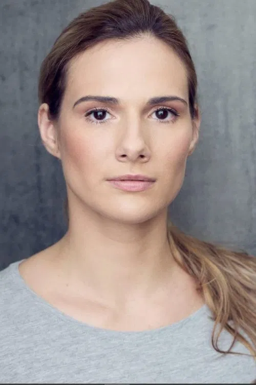 Bernadett Ostorházi profile