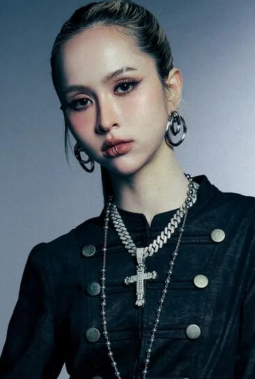 Hannah Rosenbloom profile