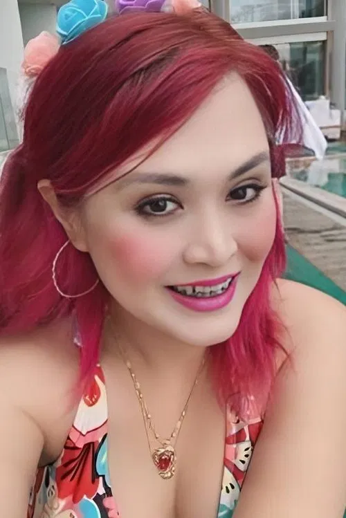 Mara Deniega profile