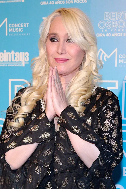 Geraldine Larrosa profile