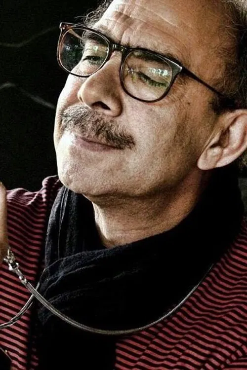 Kioumars Derambakhsh profile