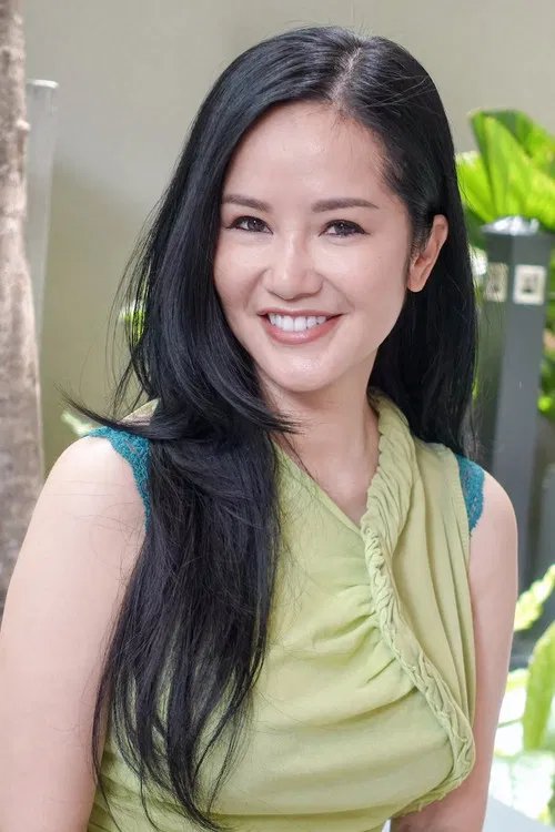 Hong Nhung profile