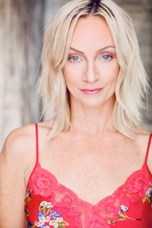 Melanie Lewis-Yribar profile