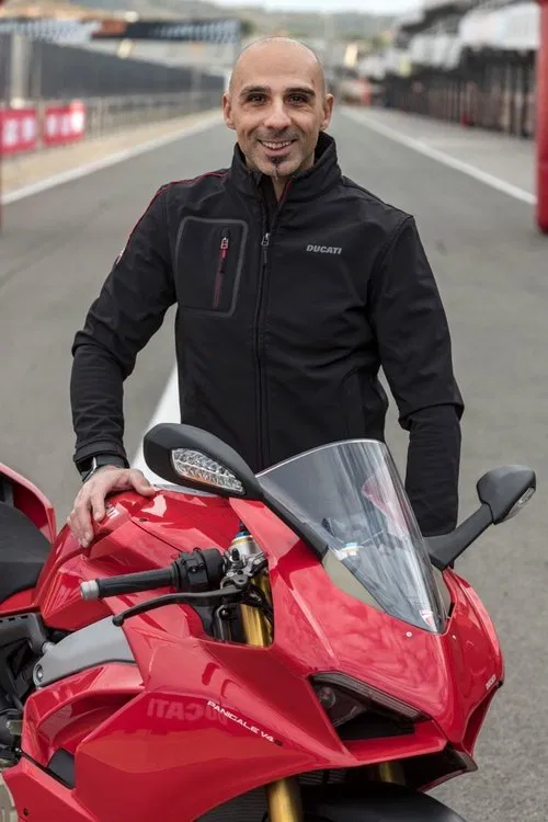 Alessandro Valia profile