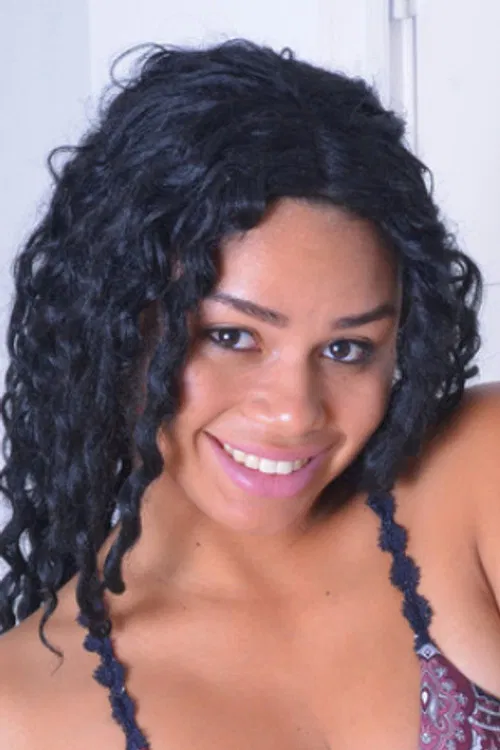 Millie Stone profile