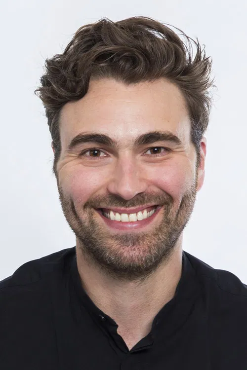 Simon Gouache profile