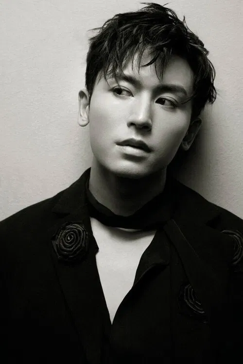 Zhang Zhehan profile