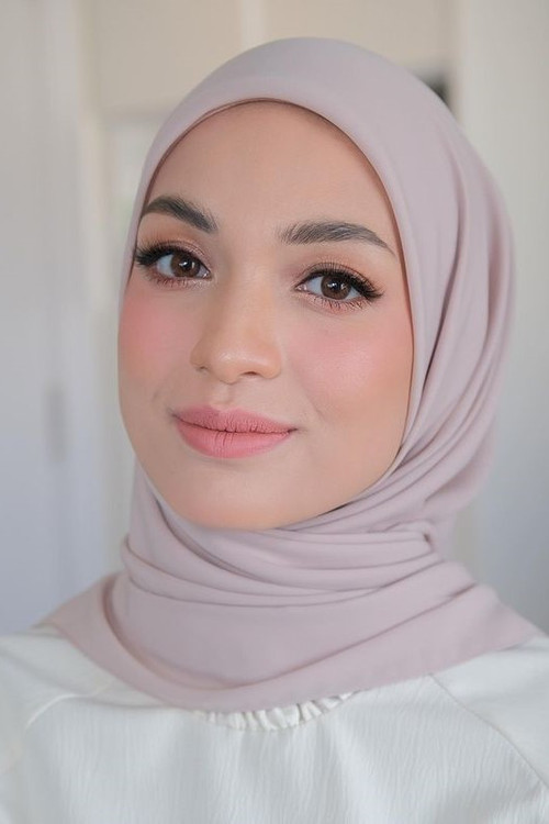 Amyra Rosli profile