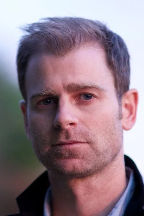 Gregor Collins profile