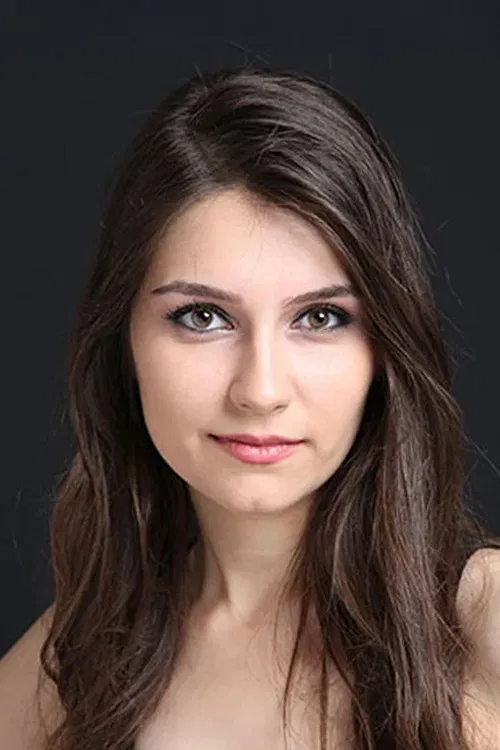 Esra İşgüzar profile