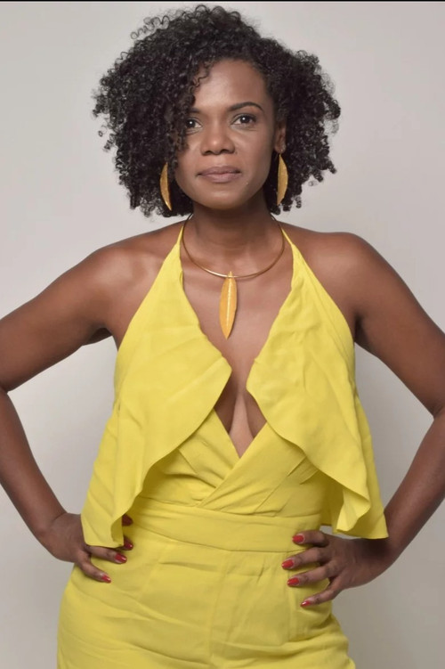 Luana Farnezi profile