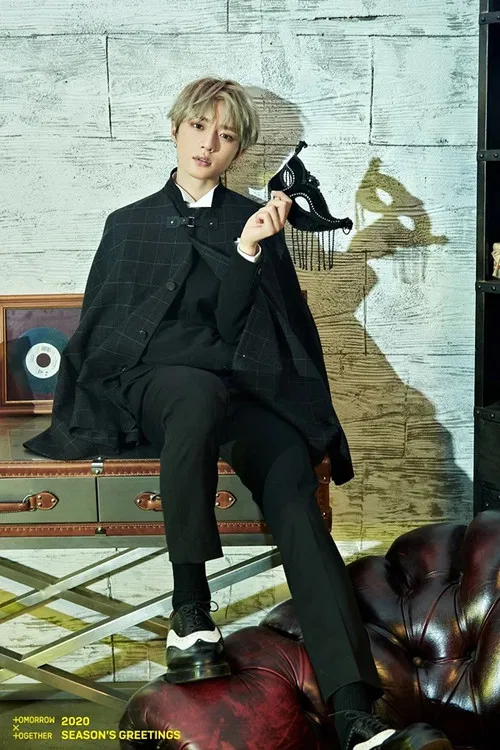 TOMORROW X TOGETHER 2020 SEASON'S GREETINGS poster