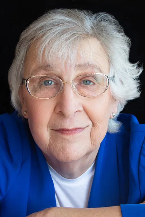 Julia Scotti profile