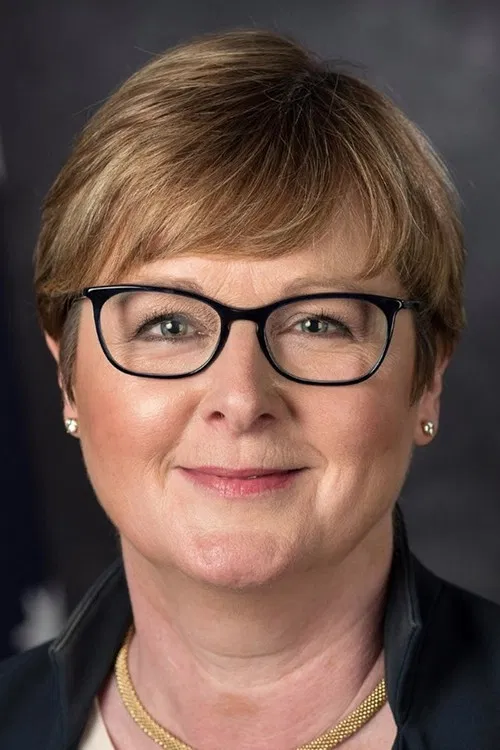 Linda Reynolds profile