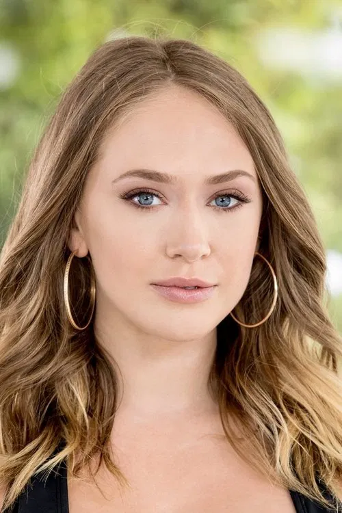 Kagney Linn Karter profile