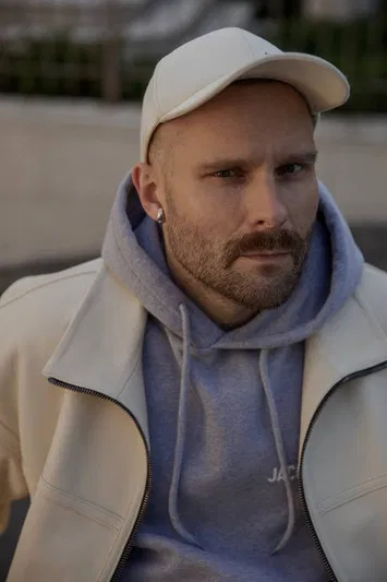 Volodymyr Zavadiuk profile