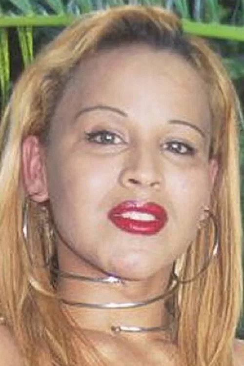 Monique Prado profile