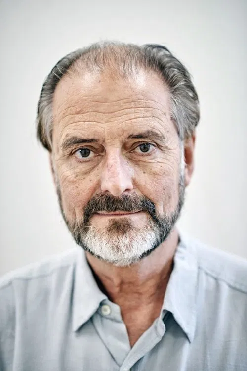 Gareth Armstrong profile