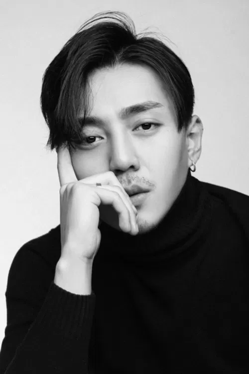 Yang Tianhao profile