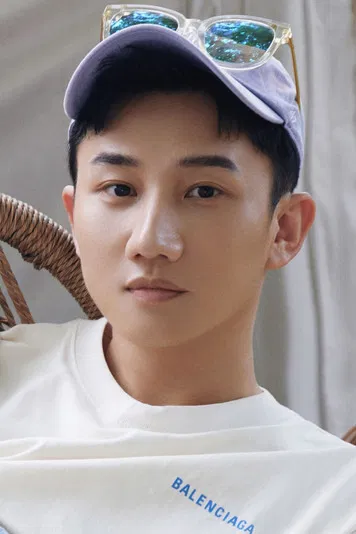 Liang Zhenlun profile