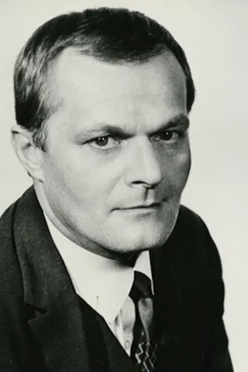 Iván Darvas profile