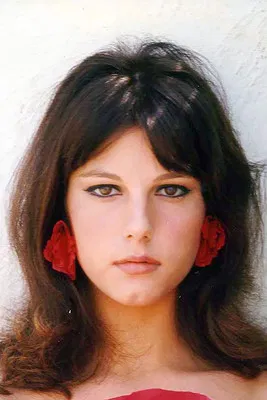 Stefania Sandrelli profile