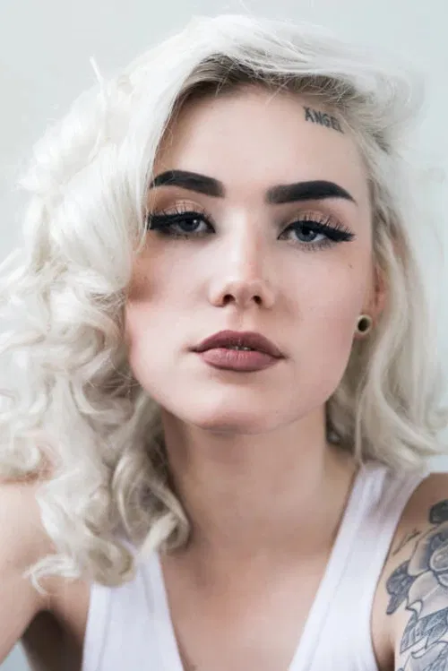 Angelina Dehn profile