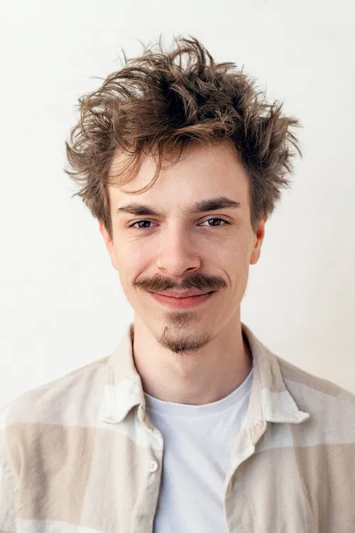 Adrian Hudák profile