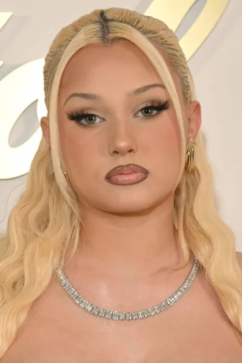 Alabama Barker profile