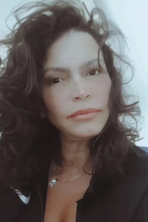 Patrícia Pires profile