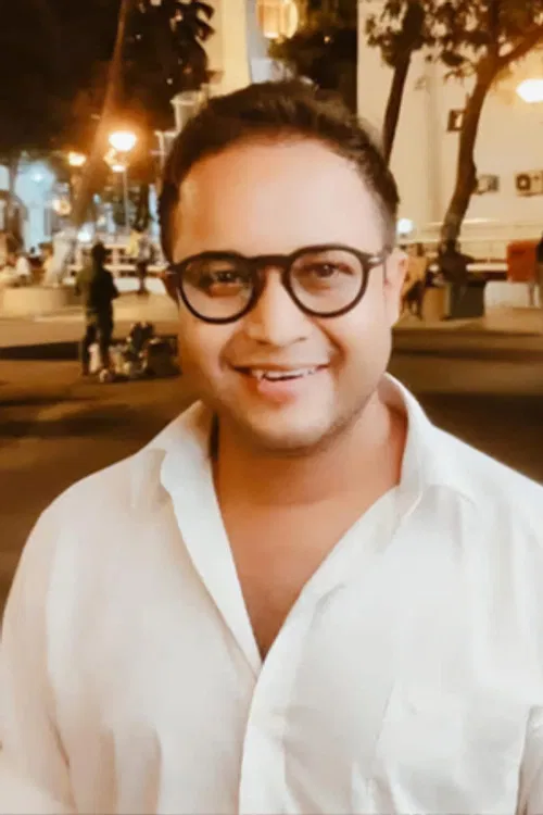 Dipsankha Ghosh profile