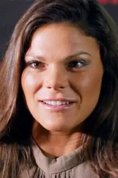 Lauren Mueller profile