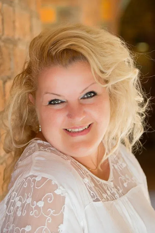 Helle Pilar Larsen profile