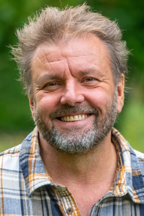 Martin Roberts profile