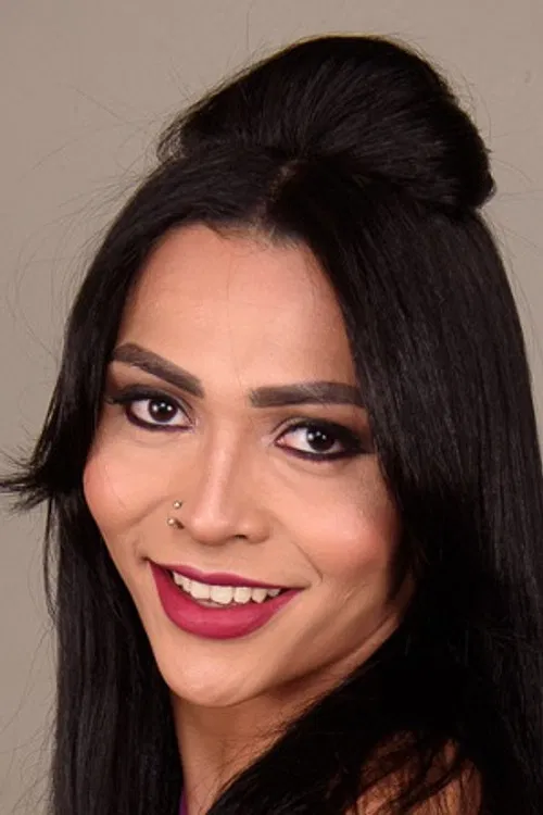 Louyse Hills profile