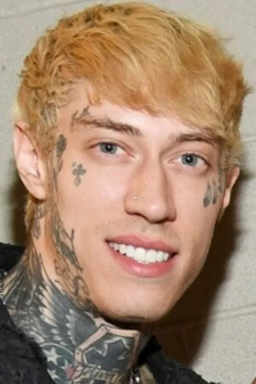 Trace Cyrus profile