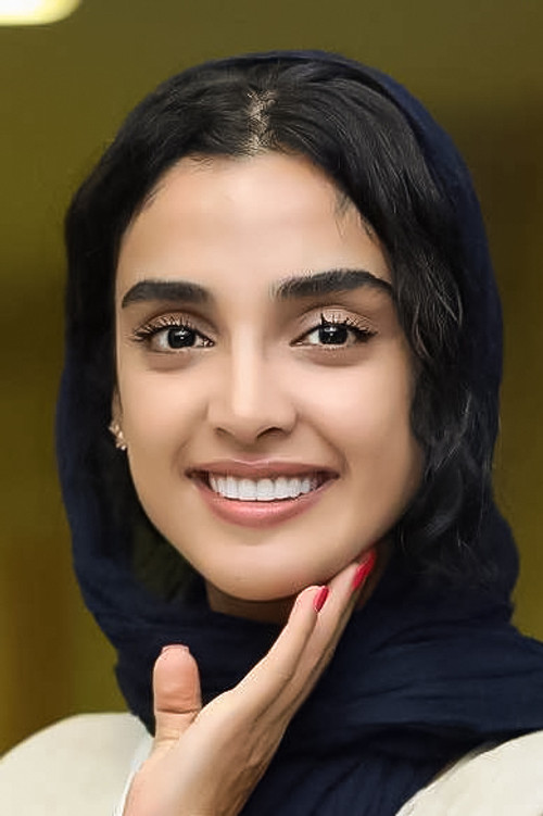 Elahe Hesari profile