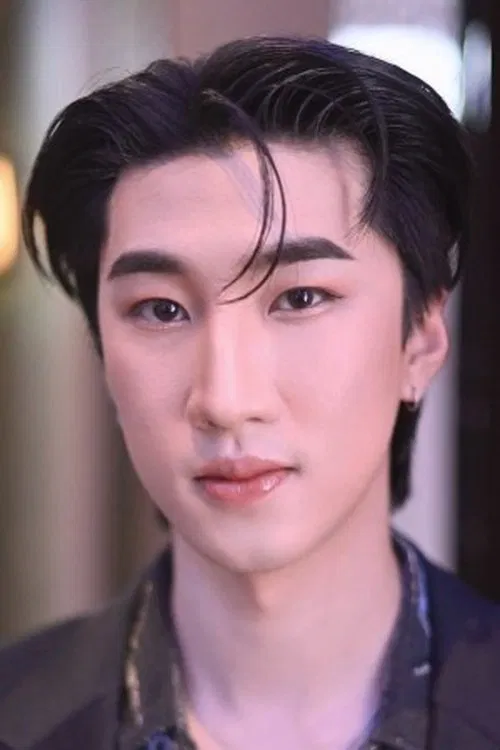 Bom Thunpisit Larpsumritphon profile