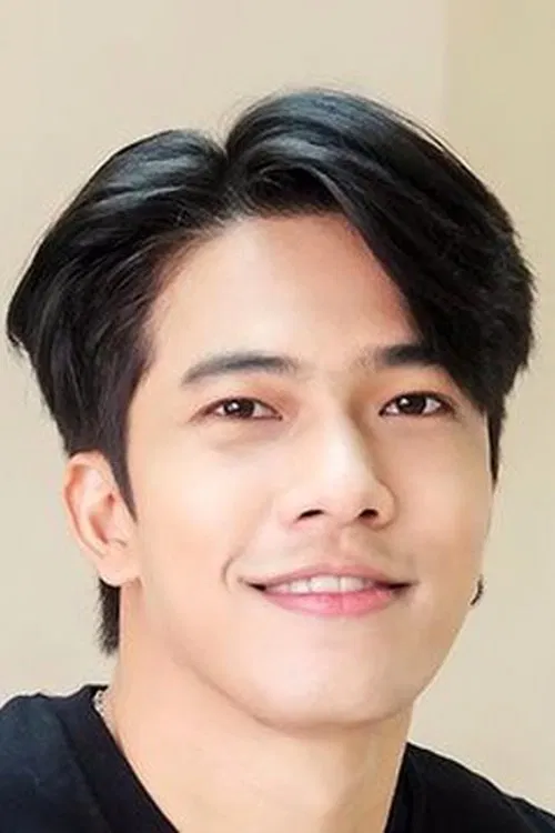 Mig Teerapat Prongaroon profile