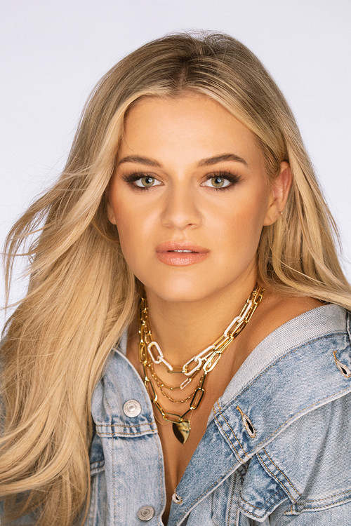 Kelsea Ballerini profile