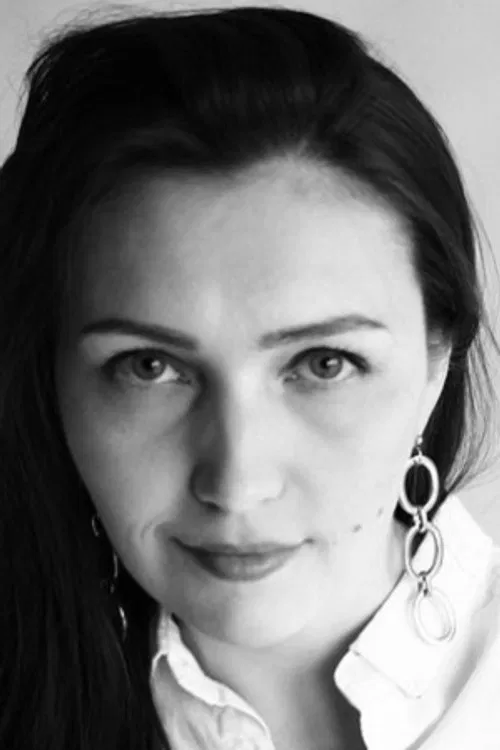 Anna Efremova profile