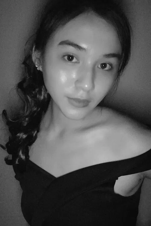 Thania Wibawa profile