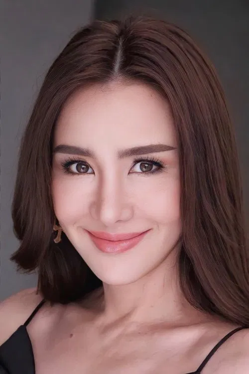 Nicole Theriault profile