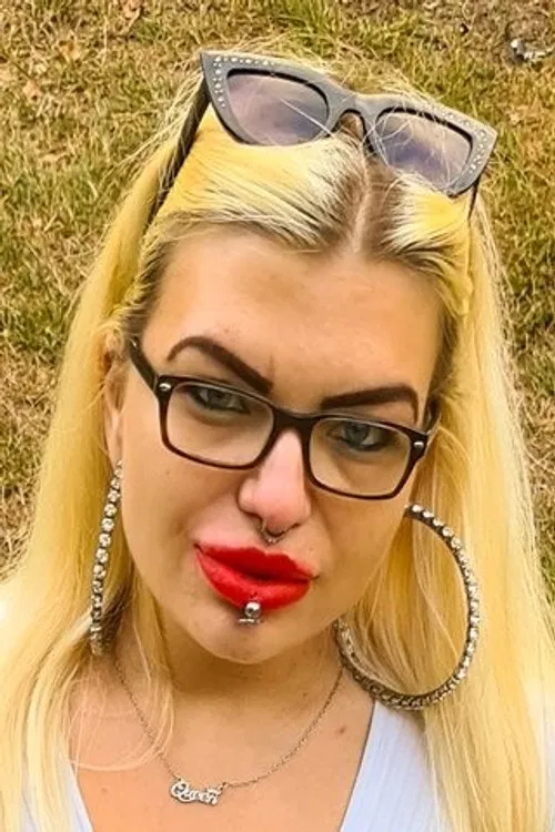 Mariella Sun profile